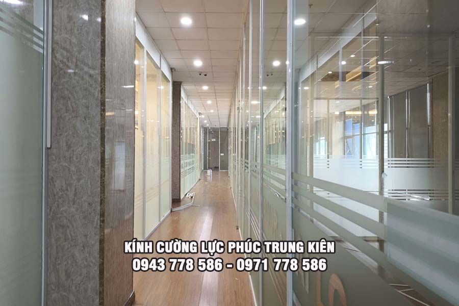kính cường lực chịu nhiệt bao nhiêu độ